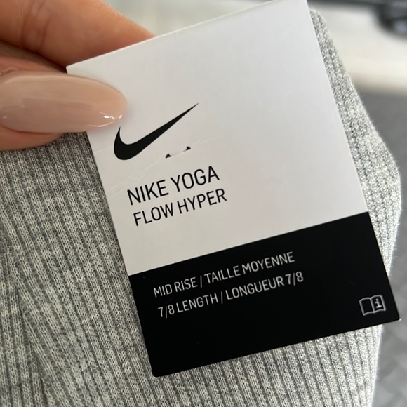 NWT Nike Yoga Flow Hyper Mid Rise 7/8 Length Pants - Picture 2 of 5